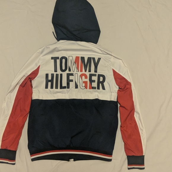 Authentic Tommy Hilfiger Raincoat - Picture 2 of 4